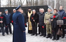 В Ярославле прошла мемориальная патриотическая акция «Зажги свечу памяти»