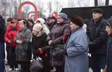 В Ярославле прошла мемориальная патриотическая акция «Зажги свечу памяти»