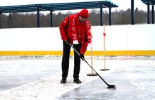 В Ярославской области открыто сразу два новых хоккейных корта
