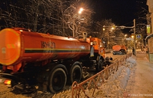 Ярославль чистят от снега ночью: убирайте свои машины!