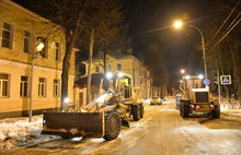 В выходные на уборку улиц и вывоз снега в Ярославле вышли сто единиц техники