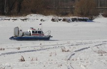 В Ярославле десять рыбаков вышли на тонкий лед Которосли