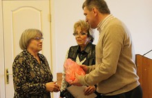 Депутаты муниципалитета  вручили ярославским садоводам семена цветов
