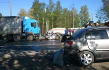 В Ярославском районе в тройном ДТП грузовик раздавил «ВАЗ»
