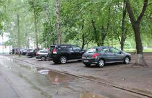 809 протоколов за парковку на газонах составлено за пять месяцев Административными комиссиями города