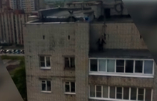 В Ярославле парень сорвался с крыши и упал на козырек балкона