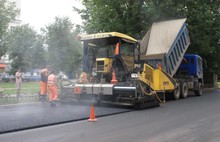 На проспекте Ленина укладывают верхний слой асфальта