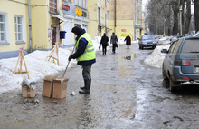 В середине апреля Ярославль завален снегом, пропитанным грязью и тяжелыми металлами. Фоторепортаж