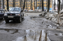 В середине апреля Ярославль завален снегом, пропитанным грязью и тяжелыми металлами. Фоторепортаж