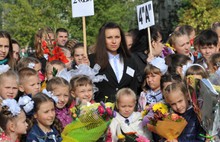 Дмитрий Миронов провел День знаний в школе и университете