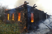 В Некрасовском районе хозяин сгорел вместе с частным домом