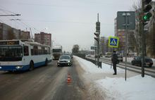 На Московском проспекте в Ярославле парень пытался перебежать дорогу на красный свет