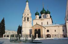 На Советской площади в Ярославле начали устанавливать главную городскую ёлку