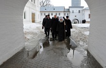 От ярославцев игуменью Варвару поздравили руководители области и города