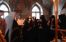 Опубликованы фото и видео с монашеского пострига в Толгском монастыре