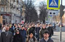 В Ярославле сторонники Алексея Навального заменили митинг прогулкой