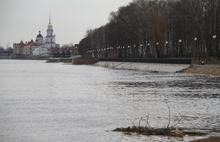 В Рыбинске затопило Волжскую набережную