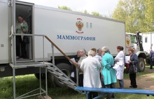 Дмитрий Миронов привез в Ярославскую область мобильный отряд медиков