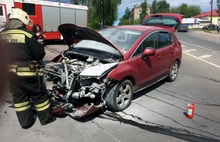 В аварии под железнодорожным мостом в Рыбинске столкнулись две иномарки