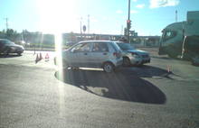 На федеральной трассе М-8 в Ярославской области столкнулись две иномарки