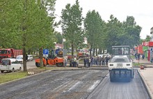 На улице Урицкого в Ярославле заменят более двух километров дорожного покрытия и обустроят парковку на сто мест