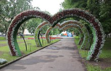 На Первомайском бульваре в Ярославле появились цветочные сердца