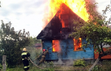 Ночью в Ярославле сгорел дом
