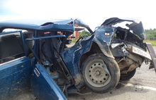 В Ярославской области легковушка столкнулась с трактором