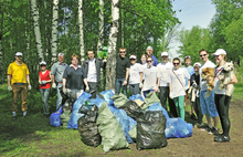 В Ярославле волонтеры убрали более полусотни мешков с мусором. Фоторепортаж