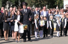 В Ярославле наградили спасших тонущего двухлетнего малыша школьников