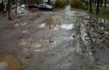 Во время ремонта двора в Брагино уничтожили дорогу: фото
