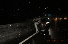 В Ярославской области грузовик подмял иномарку: погиб водитель