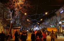 В этом году будет ещё наряднее: в Ярославле включают новогоднюю подсветку