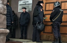 Полицейские в касках у офиса Центробанка в Ярославле: что произошло