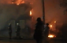  Семь человек пострадали в пожаре в Ярославской области: детей выбрасывали в окно