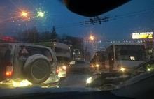 ДТП с автобусом в центре Ярославля парализовало движение 