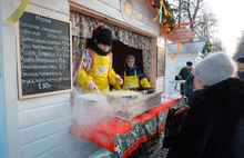 Хот-дог с лучком и хворост: в Ярославле открылся фестиваль уличной еды