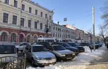 Туристический автобус и маршрутка столкнулись на Богоявленке: образовалась пробка