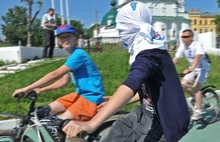 Ярославль не выбить из велосипедного седла. Фоторепортаж