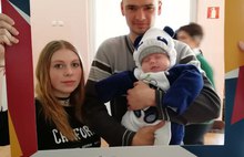 Десять ярославцев - победителей конкурса на лучшее фото с выборов получили «Айфоны X»