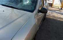 В Ярославской области неизвестные закидали машины кирпичами