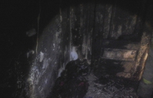 В Ярославле пожарные, рискуя жизнью, вынесли из горящей квартиры хозяина и его друга
