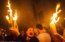 Ярославский фотожурналист снял схождение благодатного огня в Иерусалиме