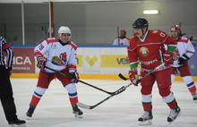 Губернатор Ярославской области против Президента Республики Беларусь в хоккейном матче: видео
