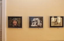 В Ярославле открылась персональная фотовыставка Анны Градовой «Переломы судьбы» в Музее истории города