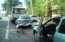 В Ярославской области столкнулись две иномарки и ПАЗ – машины всмятку