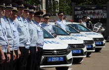 В Ярославле в День ГИБДД сотрудники Госавтоинспекции получили ключи от 12 новеньких автомобилей