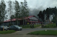 Видео: в Рыбинске горел спортивный стадион «Звезда»