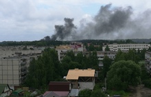 Видео: в Рыбинске горел спортивный стадион «Звезда»