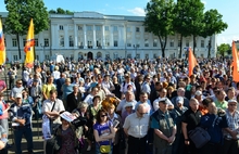 На митинге в Ярославле мэр Евгений Урлашов пожалел Валентину Терешкову и объявил, что будет избираться губернатором Ярославской области